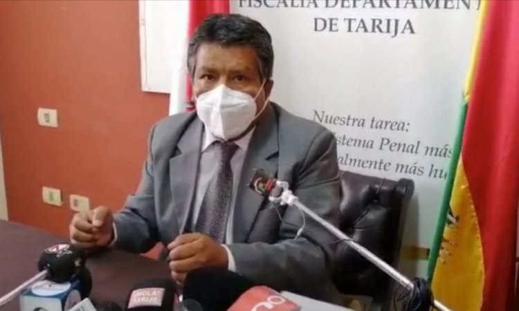 Fiscalía notifica a docente de la UAJMS acusada de "discriminación" en Tarija