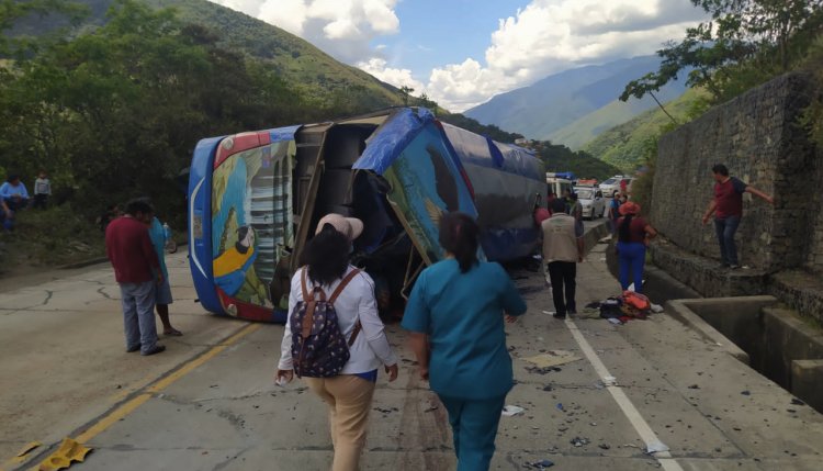 Accidente de tránsito en los Yungas deja seis fallecidos y 37 heridos