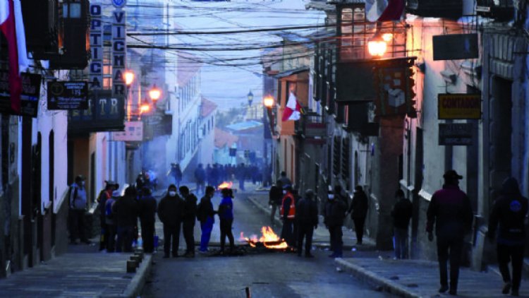 Potosí conmemora su aniversario en medio de su peor crisis contra Arce