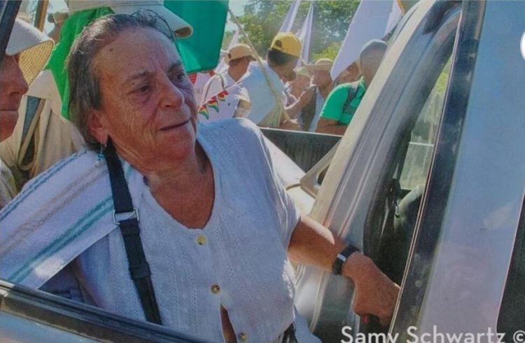 Amparo Carvajal se declara secuestrada por comunarios e intercultutales en la comunidad El Cajón