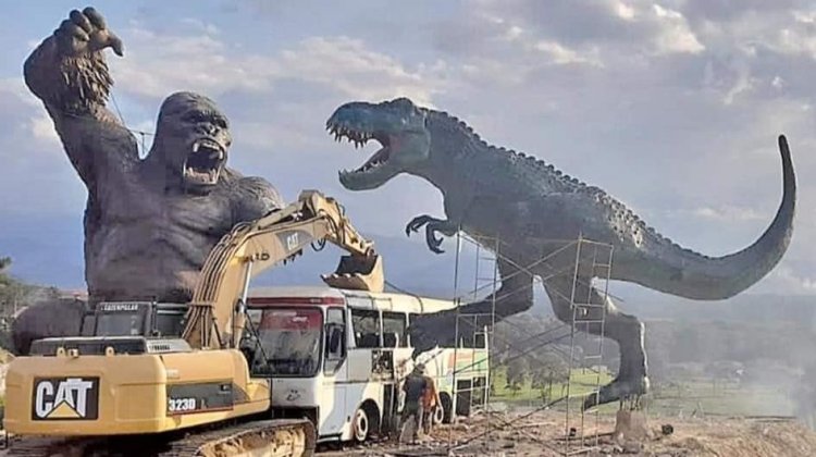 Escultor termina montaje de gorila y dinosaurio gigantes en Villa Tunari