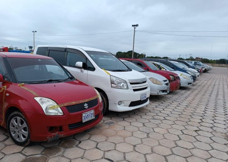 En menos de un mes, Aduana incauta 73 coches indocumentados en Santa Cruz